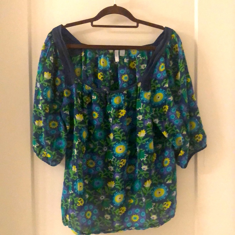 XL scoop neck flower top